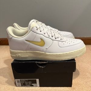 Nike Air Force 1 07 Jewel Pale Yellow Vanilla, men’s size 10.5, 100% authentic